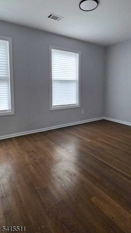 830 E Curtis St, Linden City, NJ 07036