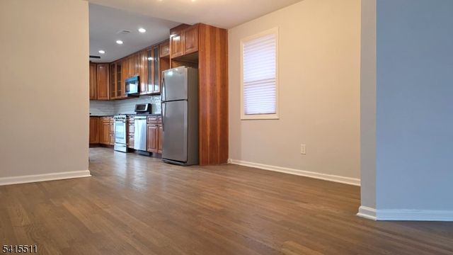 830 E Curtis St, Linden City, NJ 07036