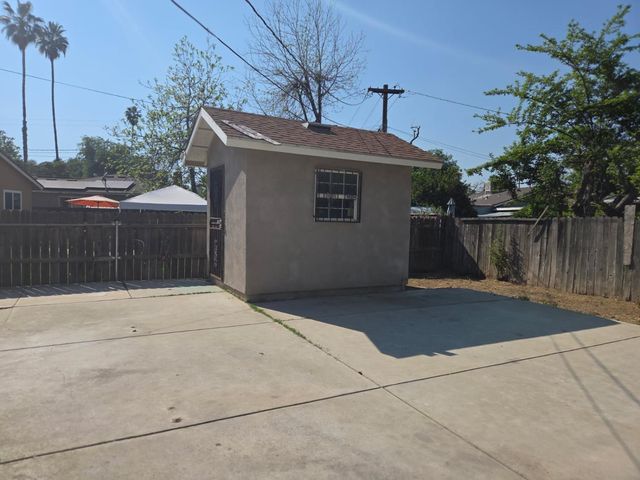 1732 S Sierra Vista, Fresno, CA 93702