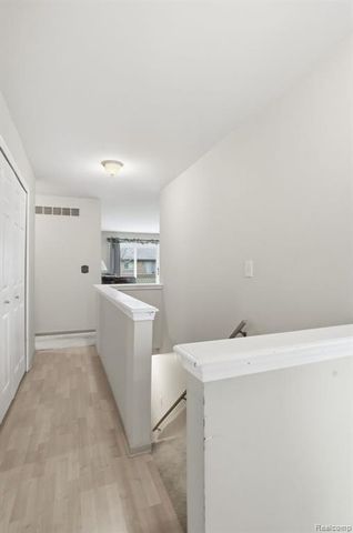 45530 Meadows Square, Macomb, MI 48044