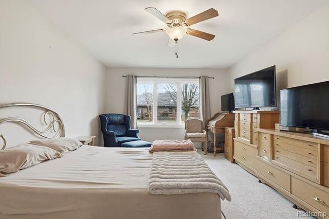 45530 Meadows Square, Macomb, MI 48044