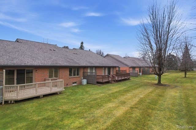 45530 Meadows Square, Macomb, MI 48044