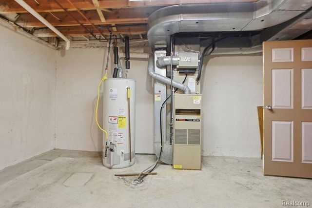 45530 Meadows Square, Macomb, MI 48044