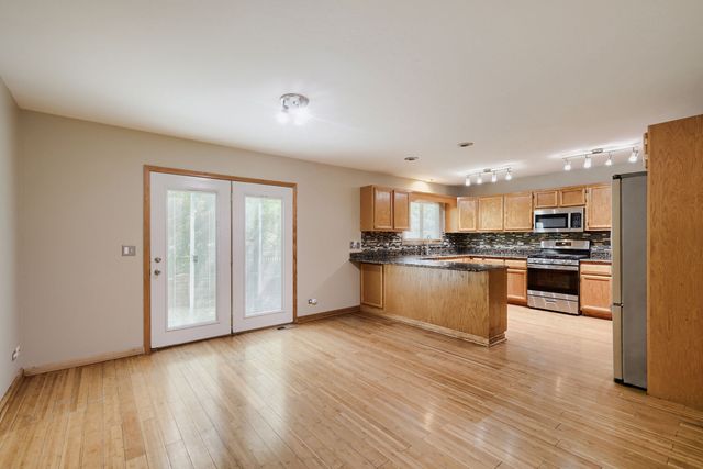 2805 Breckenridge Circle, Aurora, IL 60504