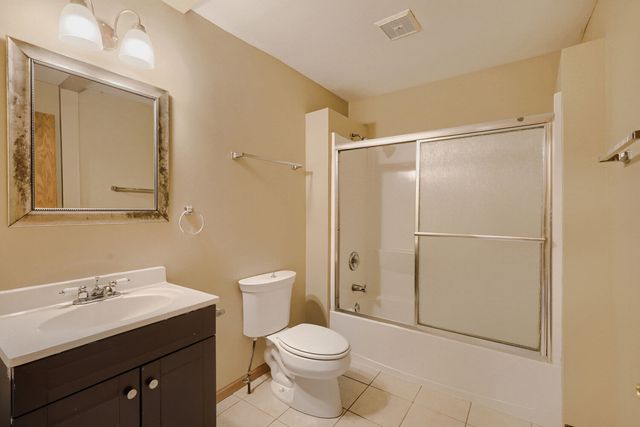 2805 Breckenridge Circle, Aurora, IL 60504