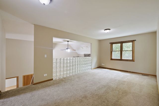 2805 Breckenridge Circle, Aurora, IL 60504