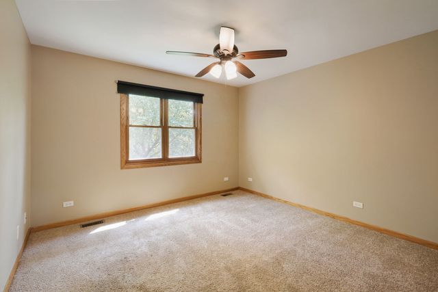 2805 Breckenridge Circle, Aurora, IL 60504