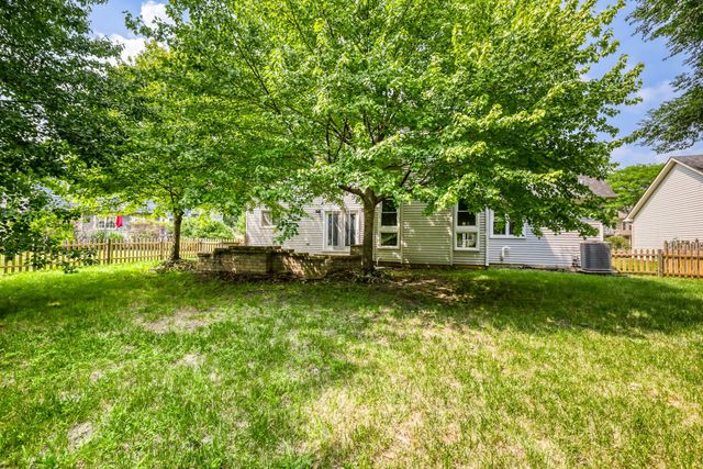2805 Breckenridge Circle, Aurora, IL 60504