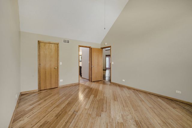 2805 Breckenridge Circle, Aurora, IL 60504