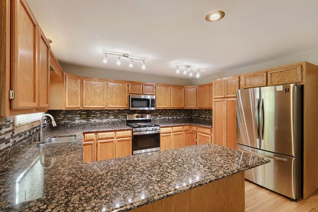 2805 Breckenridge Circle, Aurora, IL 60504