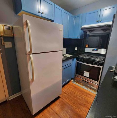 14225 37th Avenue 7C, Flushing, NY 11354