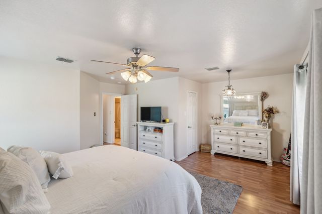 836 Village Point Lane, Fort Worth, TX 76108