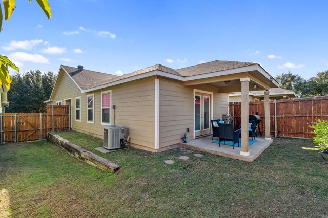 836 Village Point Lane, Fort Worth, TX 76108