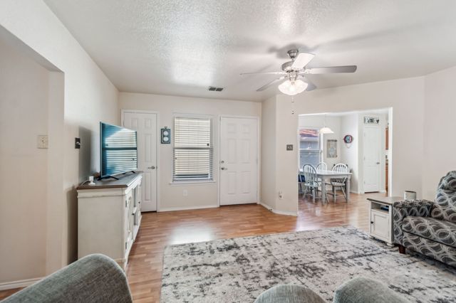 836 Village Point Lane, Fort Worth, TX 76108