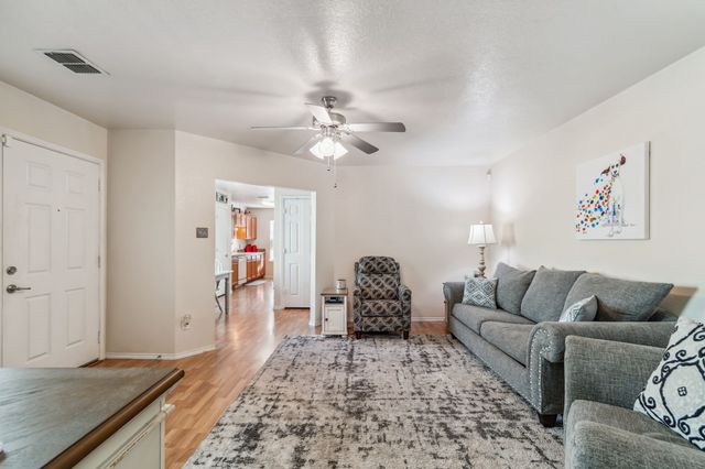 836 Village Point Lane, Fort Worth, TX 76108