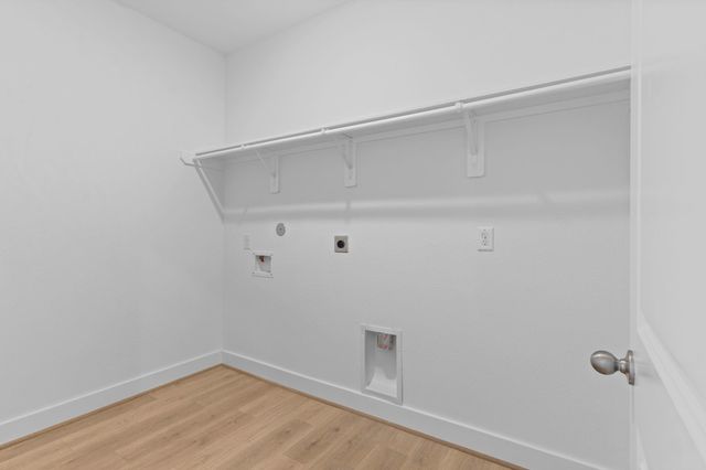 2319 Ridgewood Drive, West Columbia, TX 77486