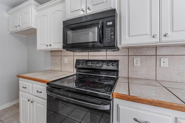 330 Weathering Lane, Austin, AR 72007