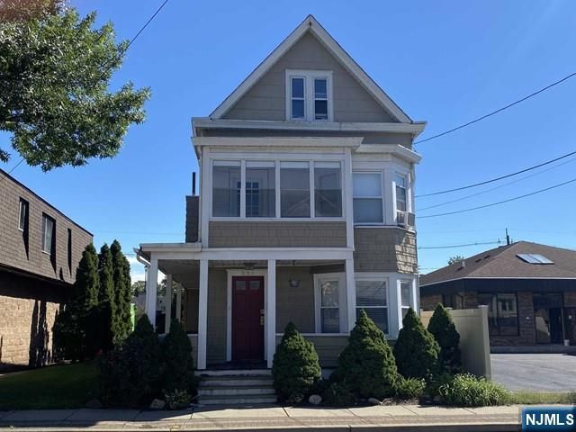 573 Lafayette Avenue 1, Hawthorne, NJ 07506