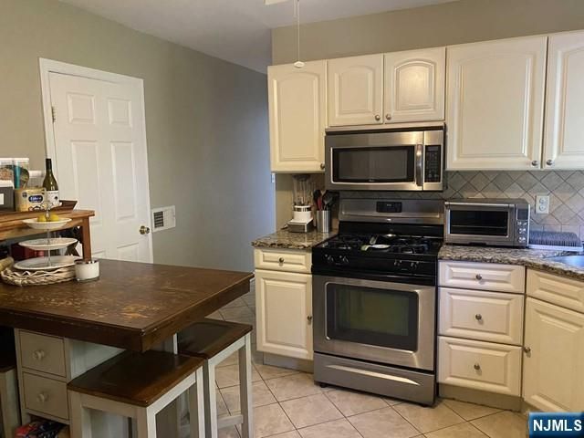 573 Lafayette Avenue 1, Hawthorne, NJ 07506