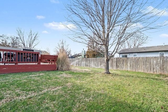 2325 S Leecrest St, Wichita, KS 67209
