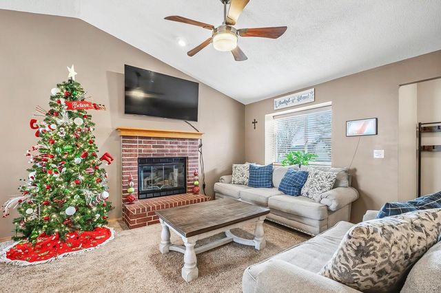 2325 S Leecrest St, Wichita, KS 67209