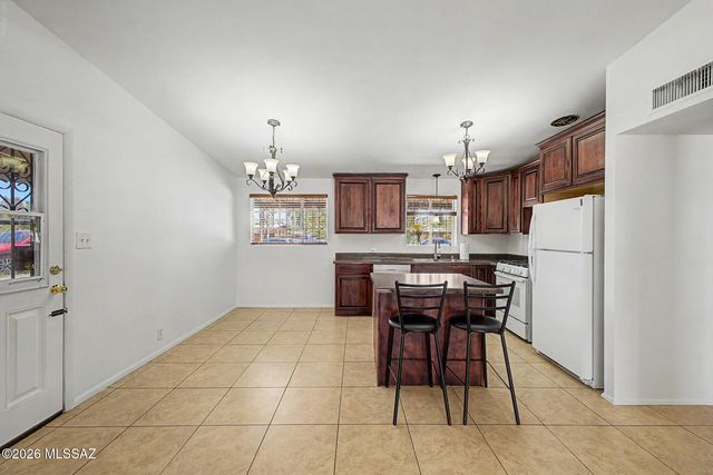 5601 E 13th Street, Tucson, AZ 85711