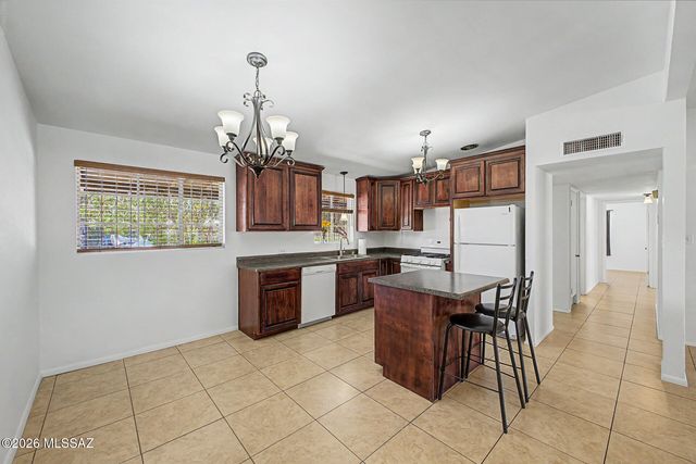 5601 E 13th Street, Tucson, AZ 85711