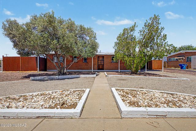 5601 E 13th Street, Tucson, AZ 85711