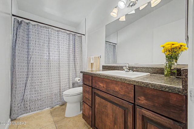 5601 E 13th Street, Tucson, AZ 85711