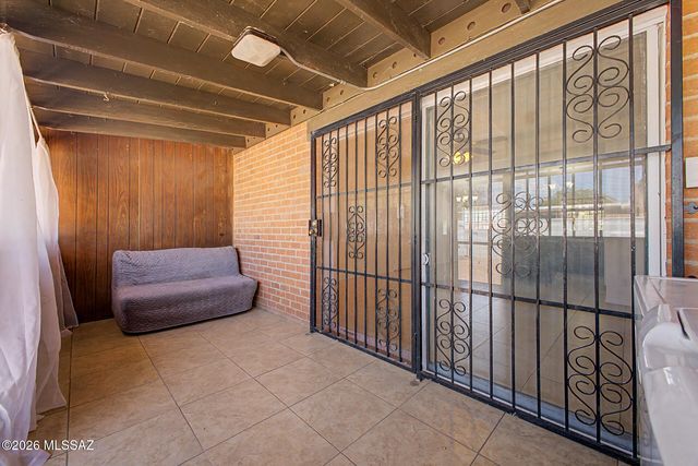 5601 E 13th Street, Tucson, AZ 85711