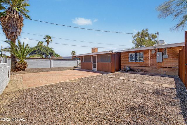 5601 E 13th Street, Tucson, AZ 85711