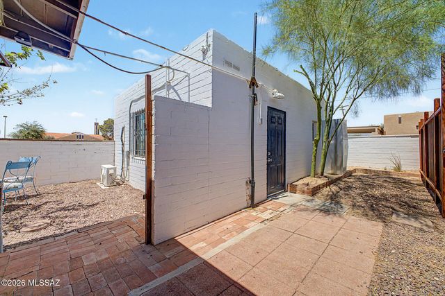 5601 E 13th Street, Tucson, AZ 85711