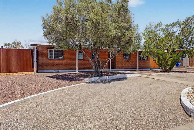 5601 E 13th Street, Tucson, AZ 85711