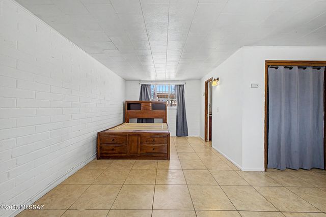 5601 E 13th Street, Tucson, AZ 85711