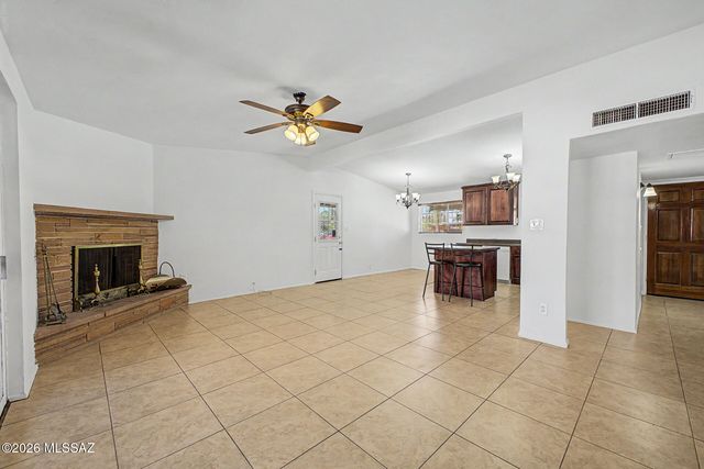 5601 E 13th Street, Tucson, AZ 85711