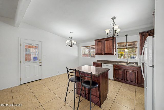 5601 E 13th Street, Tucson, AZ 85711