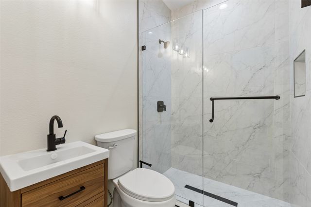 3324 Navaro Street, Dallas, TX 75212