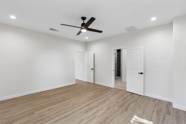 3324 Navaro Street, Dallas, TX 75212
