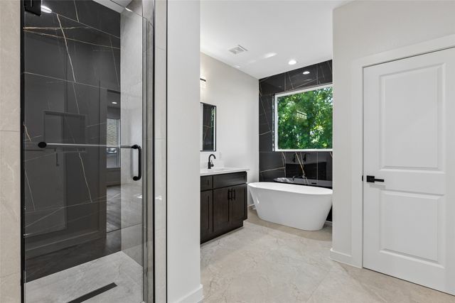 3324 Navaro Street, Dallas, TX 75212
