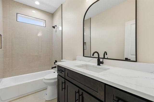 3324 Navaro Street, Dallas, TX 75212