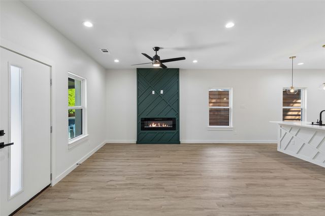 3324 Navaro Street, Dallas, TX 75212