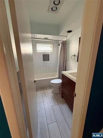 768 Dearborn Street, Teaneck, NJ 07666
