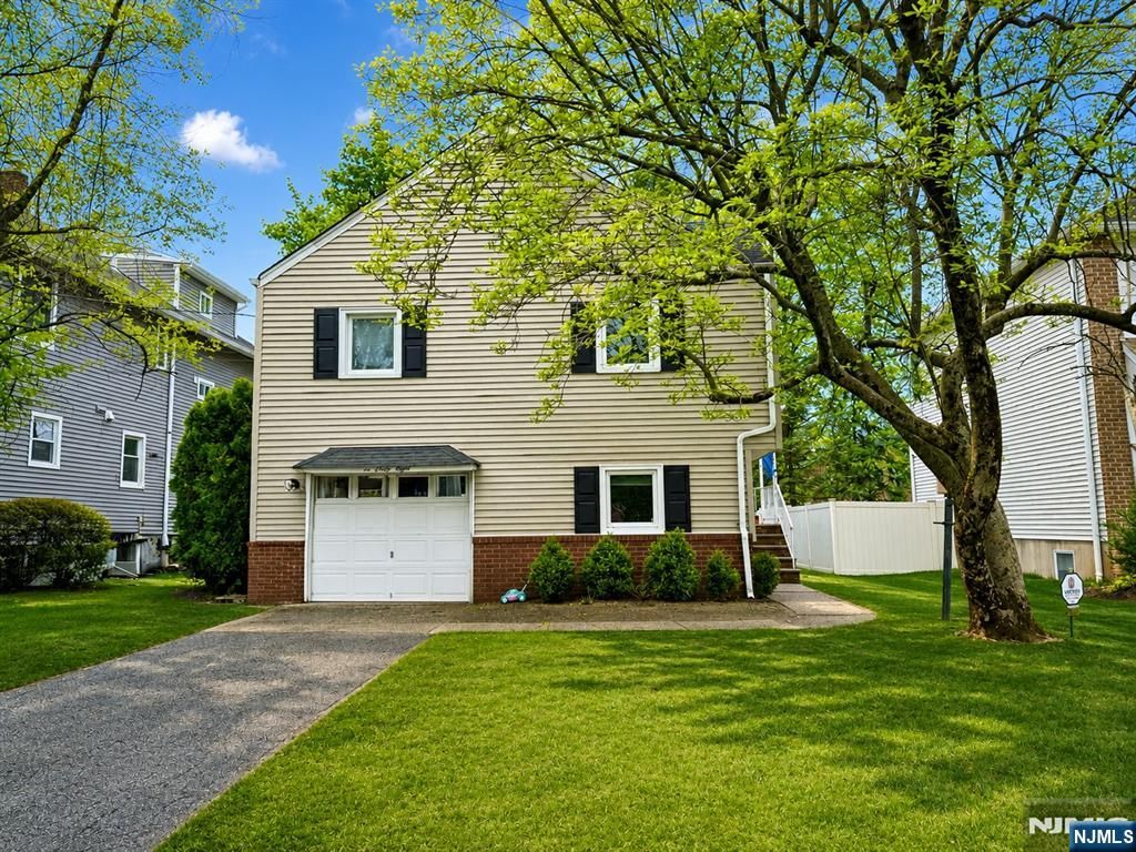 768 Dearborn Street, Teaneck, NJ 07666