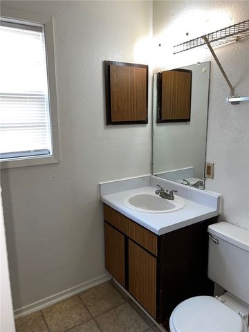 4407 Carter Creek Parkway 1, Bryan, TX 77802