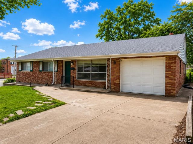 1003 Chartres Avenue, University City, MO 63132