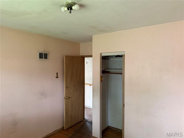 1003 Chartres Avenue, University City, MO 63132