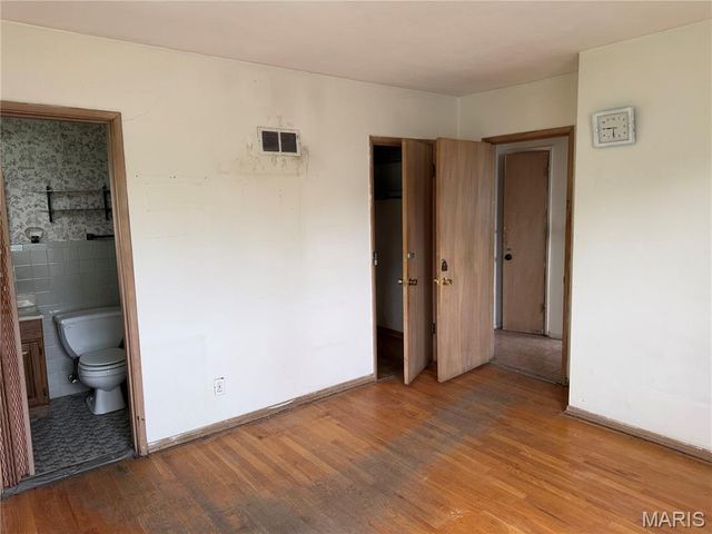 1003 Chartres Avenue, University City, MO 63132