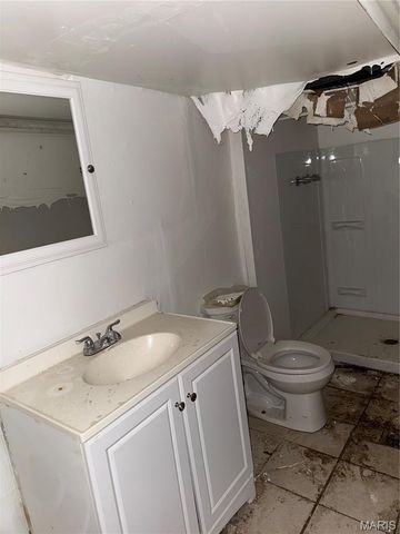 1003 Chartres Avenue, University City, MO 63132