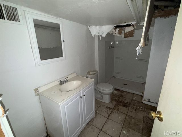 1003 Chartres Avenue, University City, MO 63132