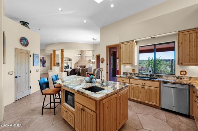 38892 N School House Road, Cave Creek, AZ 85331